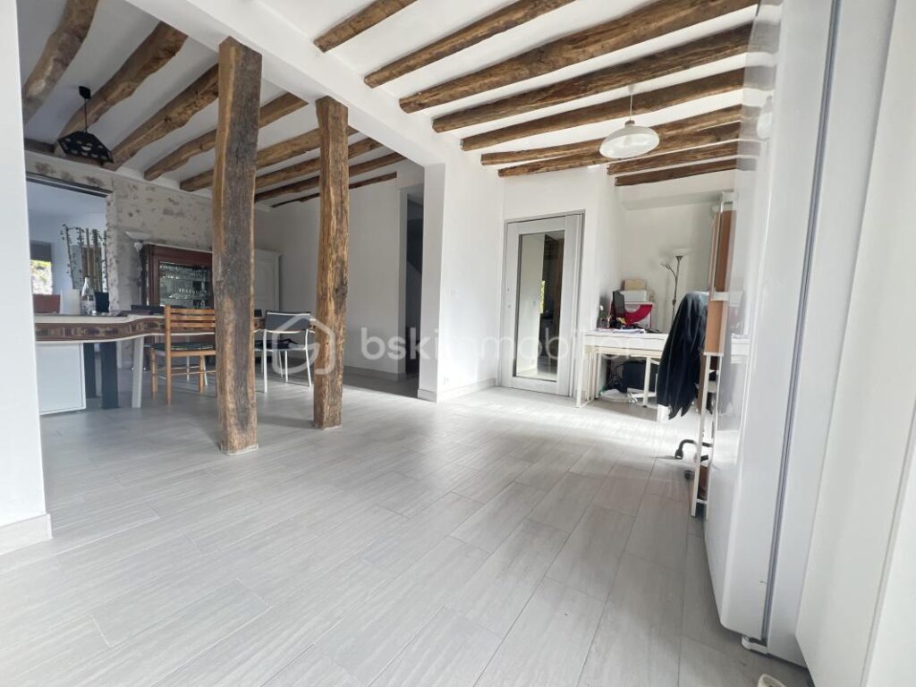 🏡 Maison de caractère rénovée – Lardy Bourg – 5 pièces – 3 chambres – 139 m²