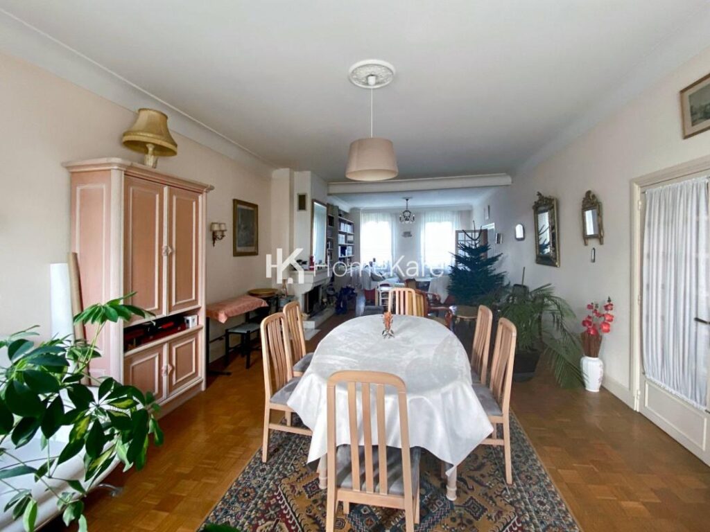 UNE BATISSE D’EXCEPTION – 7 pièces – 6 chambres – 470 m²