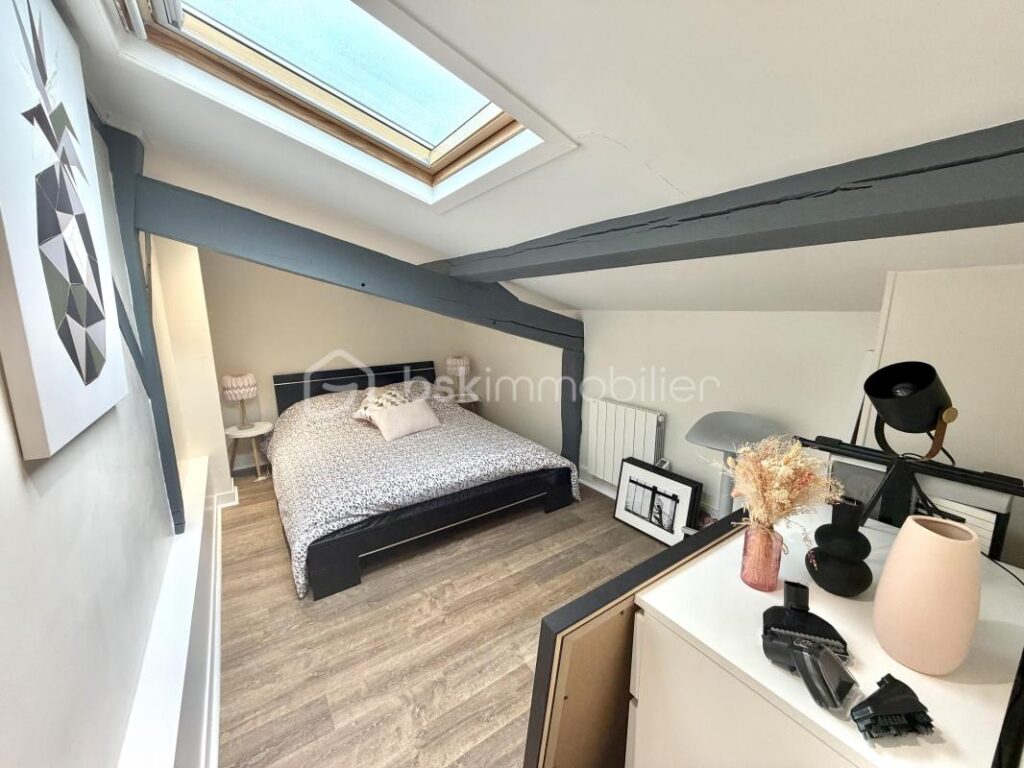 Appartement T3 duplex au 5ème et dernier étage à Rouen 76000 HYPERCENTRE – vue Cathédrale ! – 3 pièces – 2 chambres – 60 m²