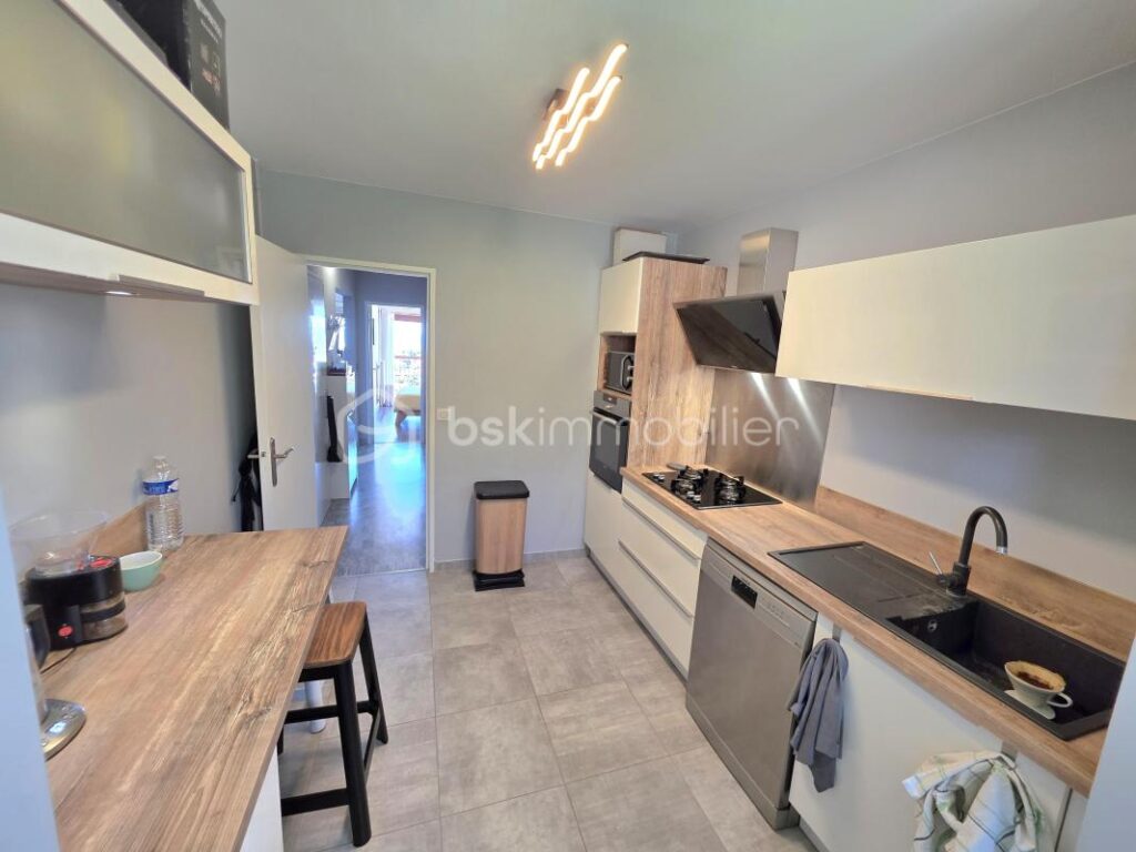 Superbe 2 pièces rénové – Dernier étage – Vue mer panoramique – 2 pièces – 1 chambre – 47 m²