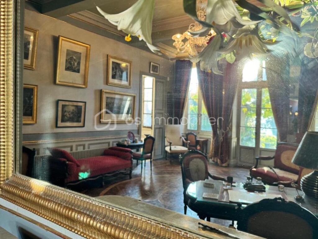 Demeure en pierres centre ville – 13 pièces – 7 chambres – 360 m²