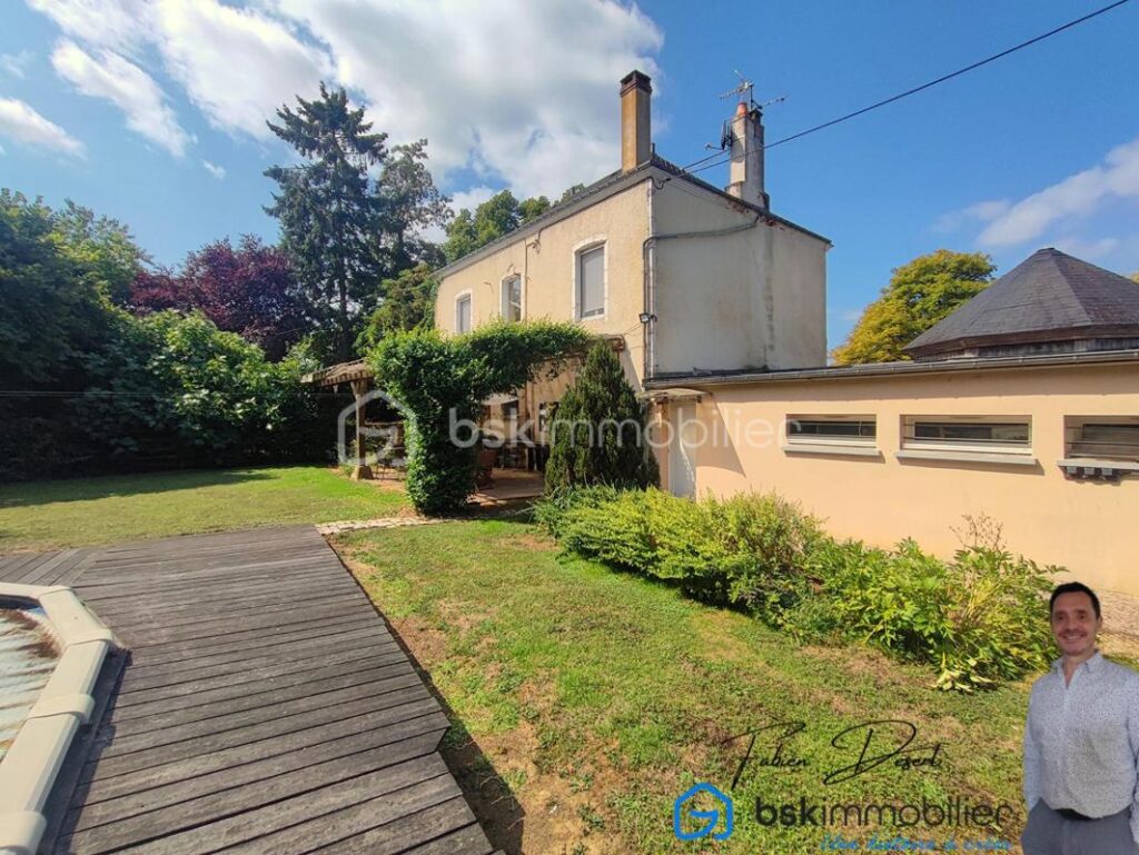 Belle propriété de 190m² en pleine campagne de Courcival – 8 pièces – 5 chambres – 190 m²