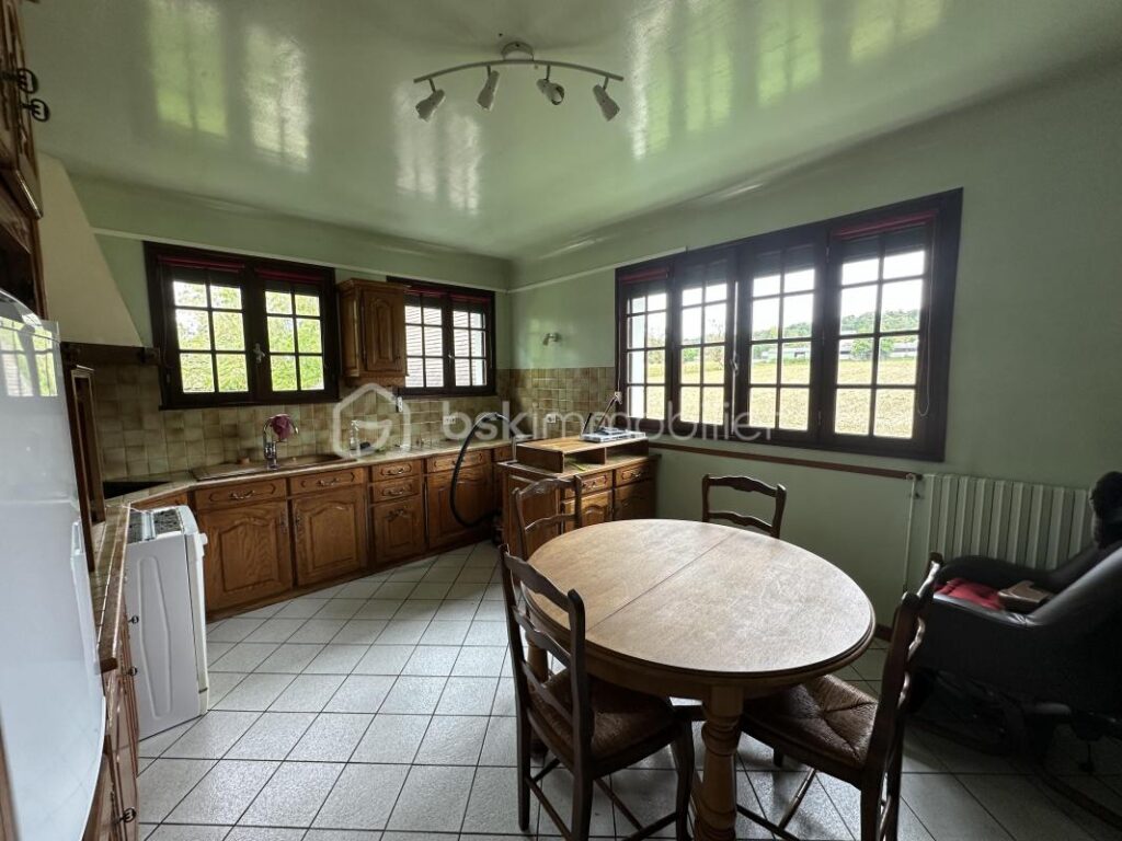 Magali ET Cécile ISENBART vous présentent – 5 pièces – 4 chambres – 150 m²