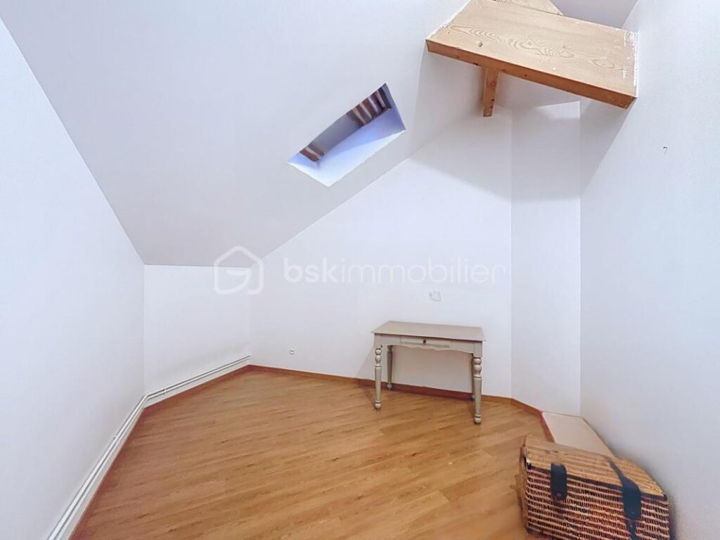 Spacieuse maison dans secteur calme, à 5min de Varces – 5 pièces – 4 chambres – 183 m²