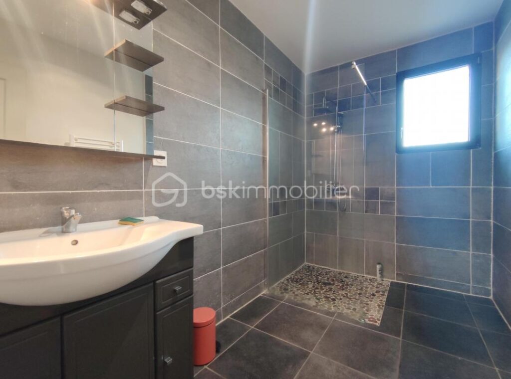 Maison 3 chambres – 4 pièces – 3 chambres – 93 m²