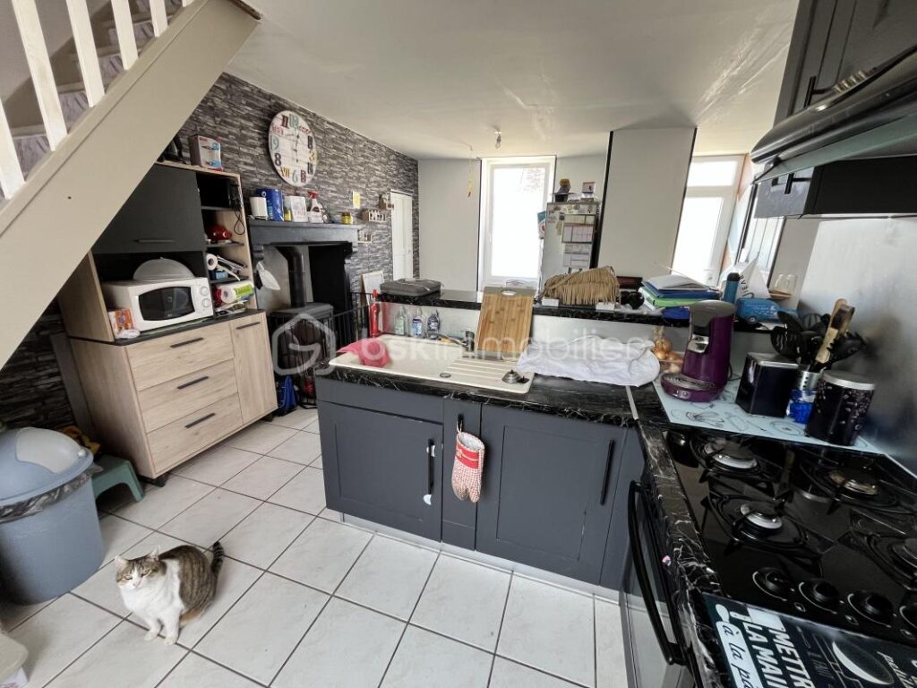 Charmante maison de village en pierre – 4 pièces – 3 chambres – 91 m²