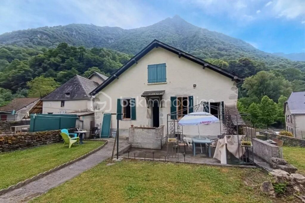 Maison individuelle, grand garage et vue imprenable – 3 pièces – 2 chambres – 110 m²