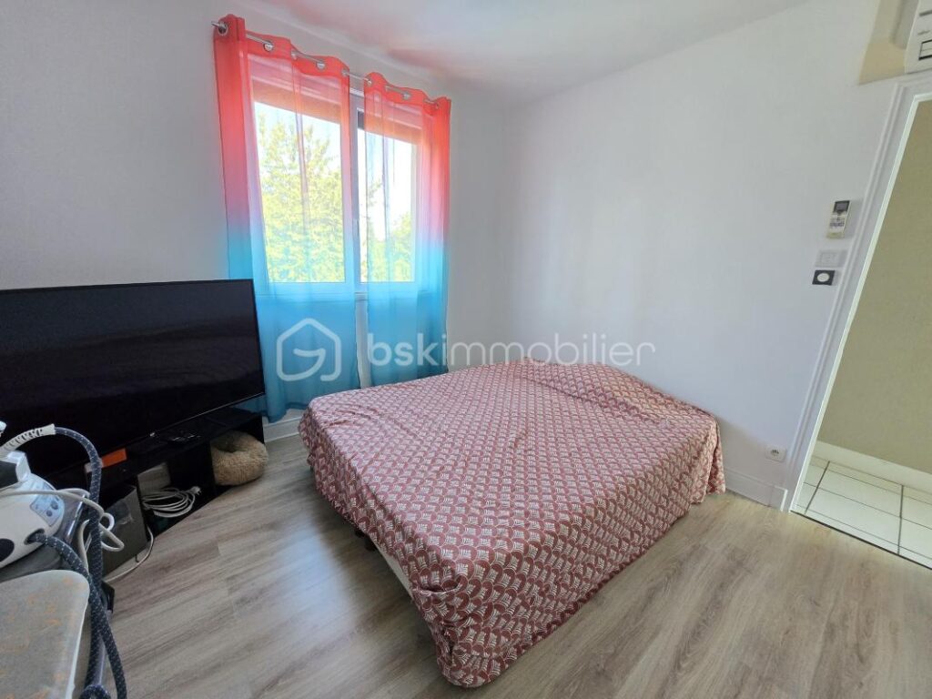 Magnifique Pavillon sur rez-de-jardin de 77 m² à La Machine – 4 pièces – 3 chambres – 77 m²