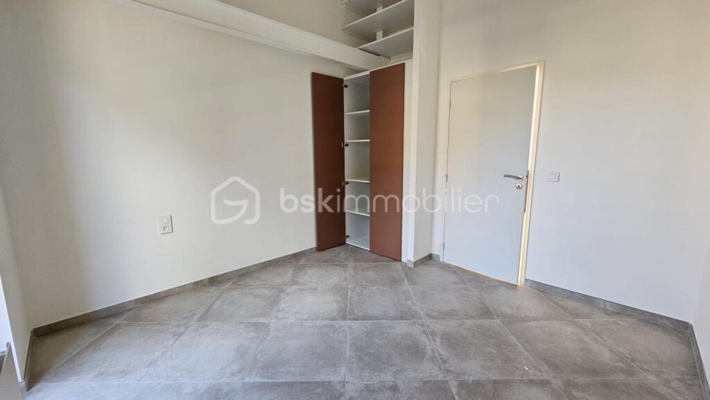 APPARTEMENT DE 79 M² AVEC TERRASSE – DRAGUIGNAN – 3 pièces – 3 chambres – 79 m²