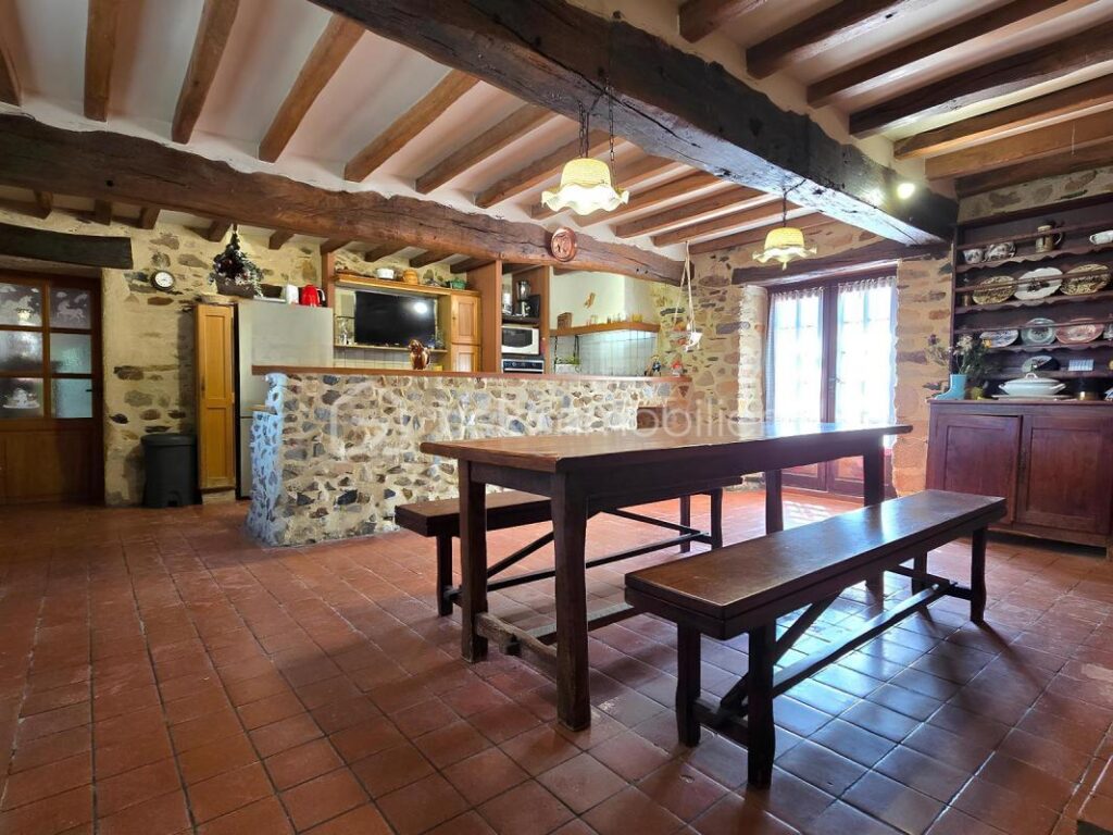 MAGNIFIQUE LOGIS ÉQUESTRE – 7 pièces – 4 chambres – 200 m²