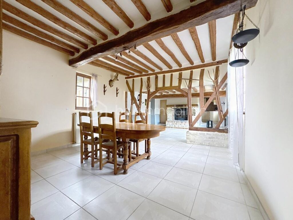 Maison de plain pied – 6 pièces – 4 chambres – 107 m²