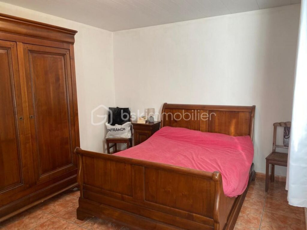 Maison de 165m² – 7 pièces – 6 chambres – 165 m²