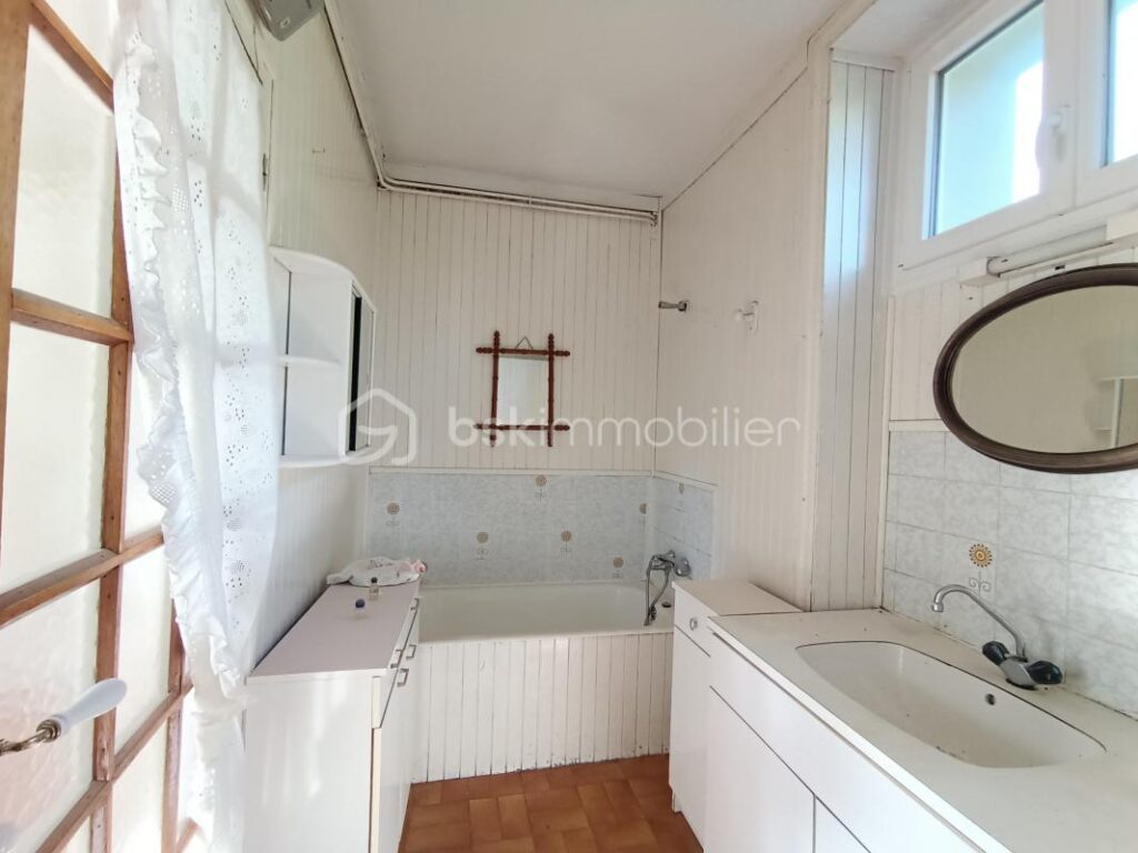 Maison 128 m2 6 pièces 4 chambres ( à Penzé) – 6 pièces – 4 chambres – 128 m²