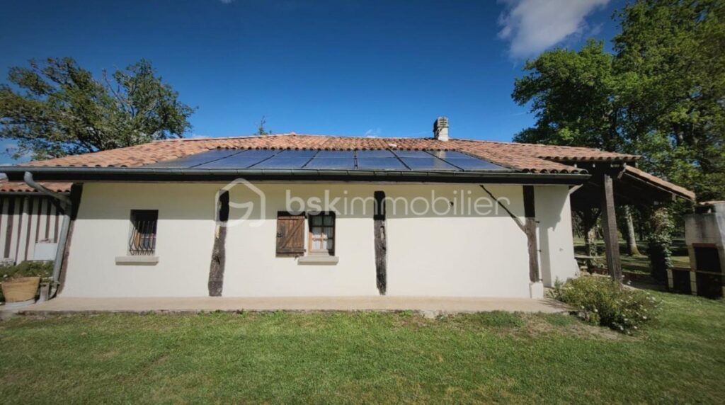 Magnifique Maison Landaise sur Airial avec Piscine et Étendue Verdoyante ! – 6 pièces – 3 chambres – 165 m²