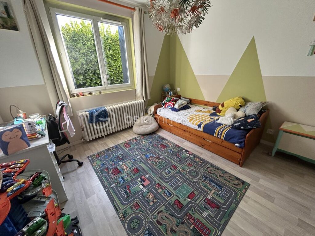 Belle Maison en Pierres – Grand Terrain Arboré – 5 pièces – 4 chambres – 145 m²