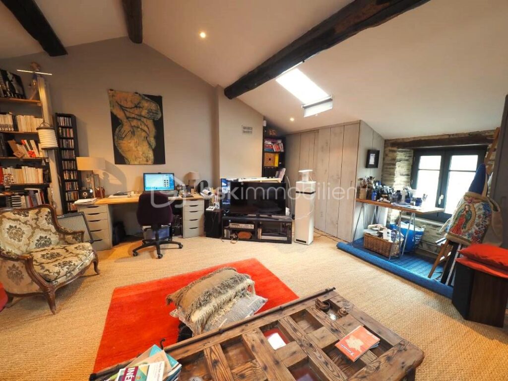 jolie maison de village de 105 m² avec grand jardin de 800 m² sans vis à vis et vue montagne – 4 pièces – 3 chambres – 105 m²