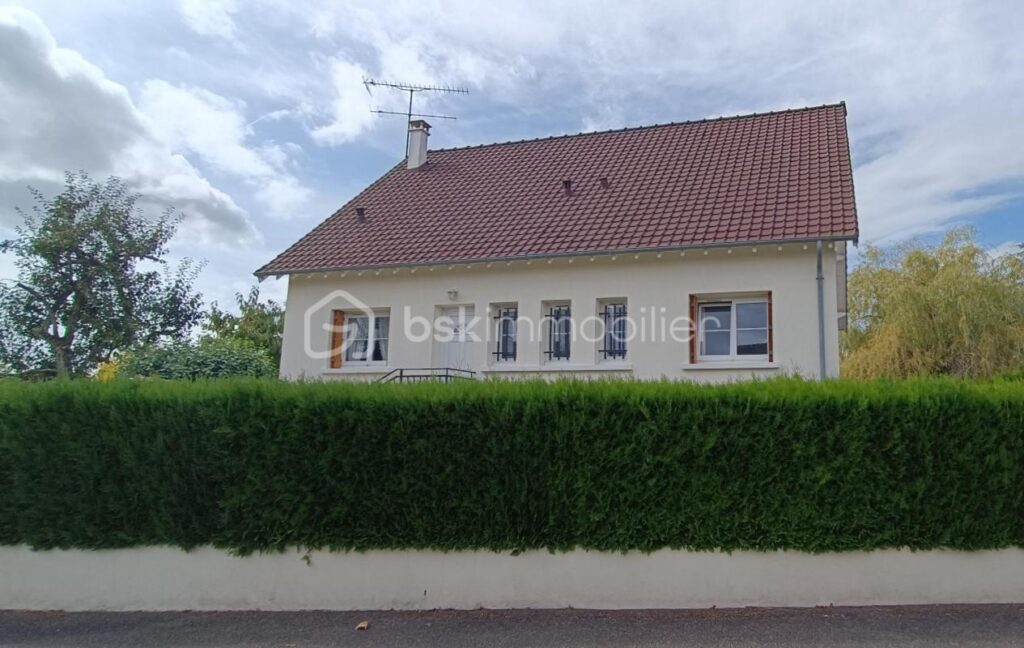 Maison familale – 8 pièces – 6 chambres – 130 m²