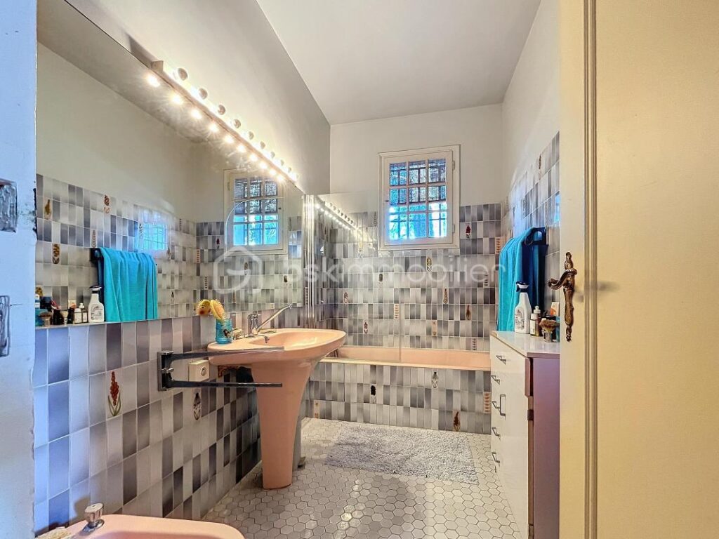 Maison plan des 4 seigneurs – 10 pièces – 6 chambres – 280 m²