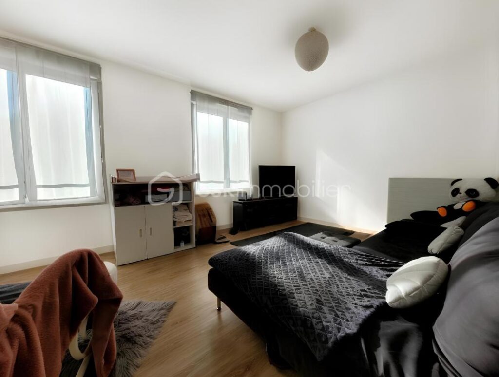 MAISON CONTEMPORAINE DE 160 M² DE SURFACE UTILE – VAUX-SUR-SEINE – 6 pièces – 4 chambres – 132 m²