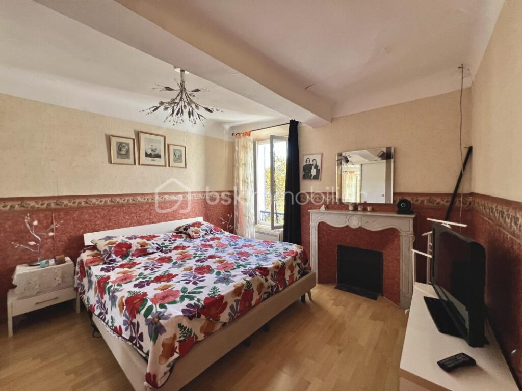 Vente maison de ville – 4 pièces avec terrasse – 4 pièces – 3 chambres – 78 m²