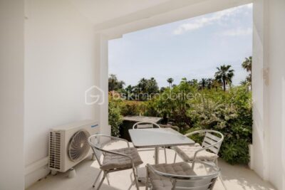 À VENDRE – F2 CANNES CROISETTE – RÉSIDENCE PRESTIGIEUSE « PALAIS DES DUNES » – 2 pièces – 1 chambre – 50 m²