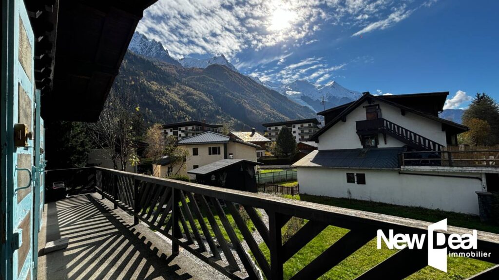 CHALET – 2 APPARTEMENTS – CHAMONIX MONT-BLANC – 6 pièces – 4 chambres – 101 m²