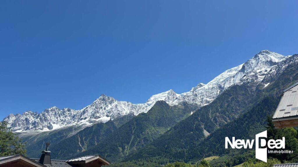 LES HOUCHES – MAISON DE PAYS – 15 pièces – 12 Chambres – 330 m² environ – Terrain 1897 m² – 15 pièces – 12 chambres – 333 m²