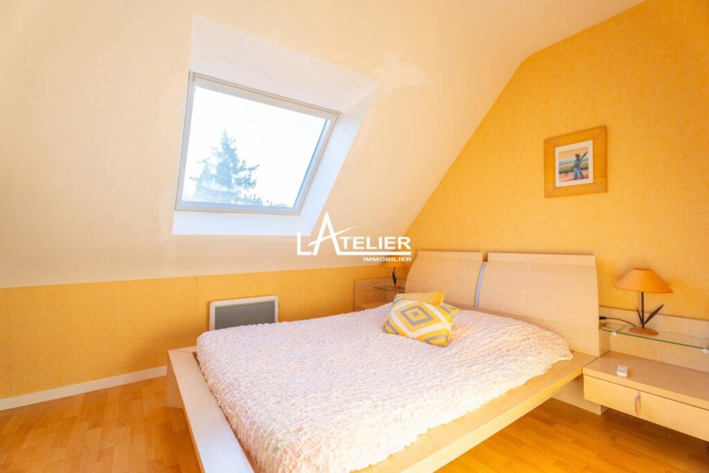 Propriété unique, prairies, carrière et box chevaux – 6 pièces – 5 chambres – 173 m²