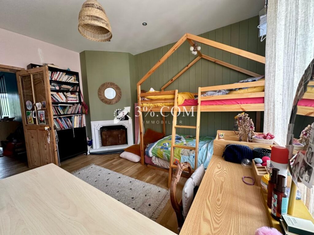 Maison semi-mitoyenne avec vue cathédrale – 7 pièces – 4 chambres – 132 m²