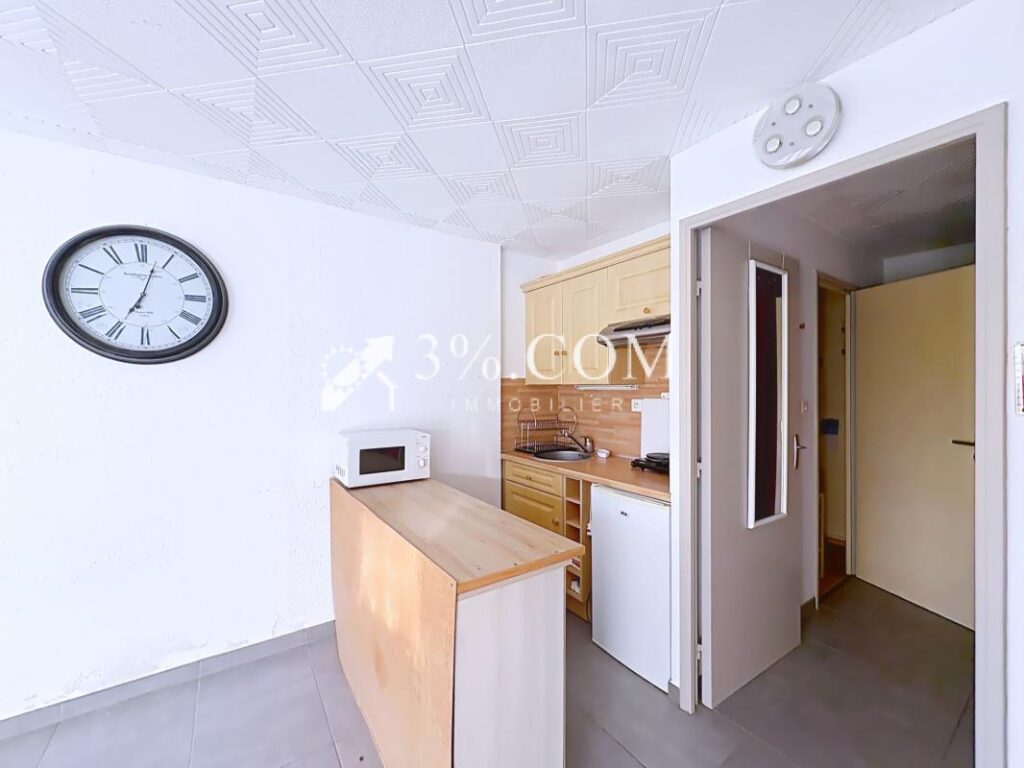 Studio de 24.85 m2 avec loggia, cellier & parking à Gruissan – 1 pièce – NR chambres – 24 m²