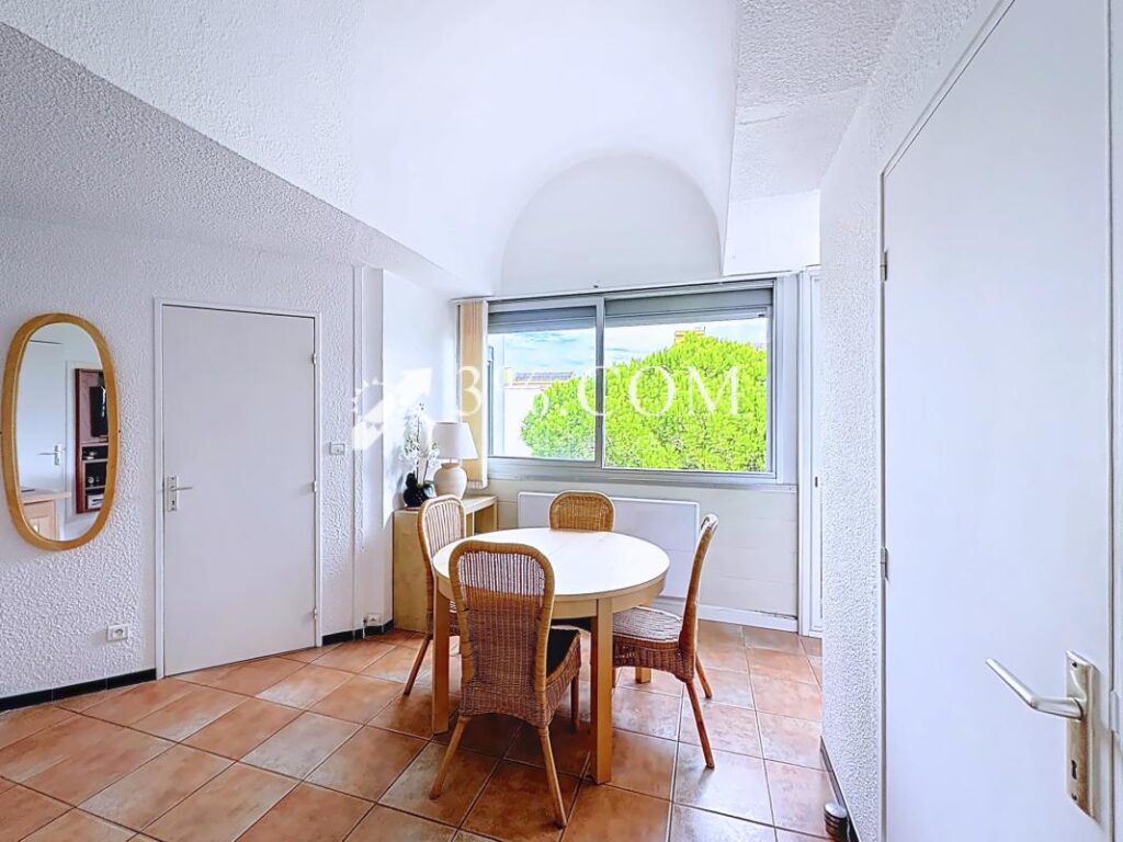 Charmant appartement 3 pièces de 41.61 m2 avec vue sur le po – 3 pièces – 2 chambres – 41 m²