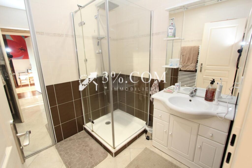 Appartement 5 pièces 176 m2 – 5 pièces – 4 chambres – 176 m²