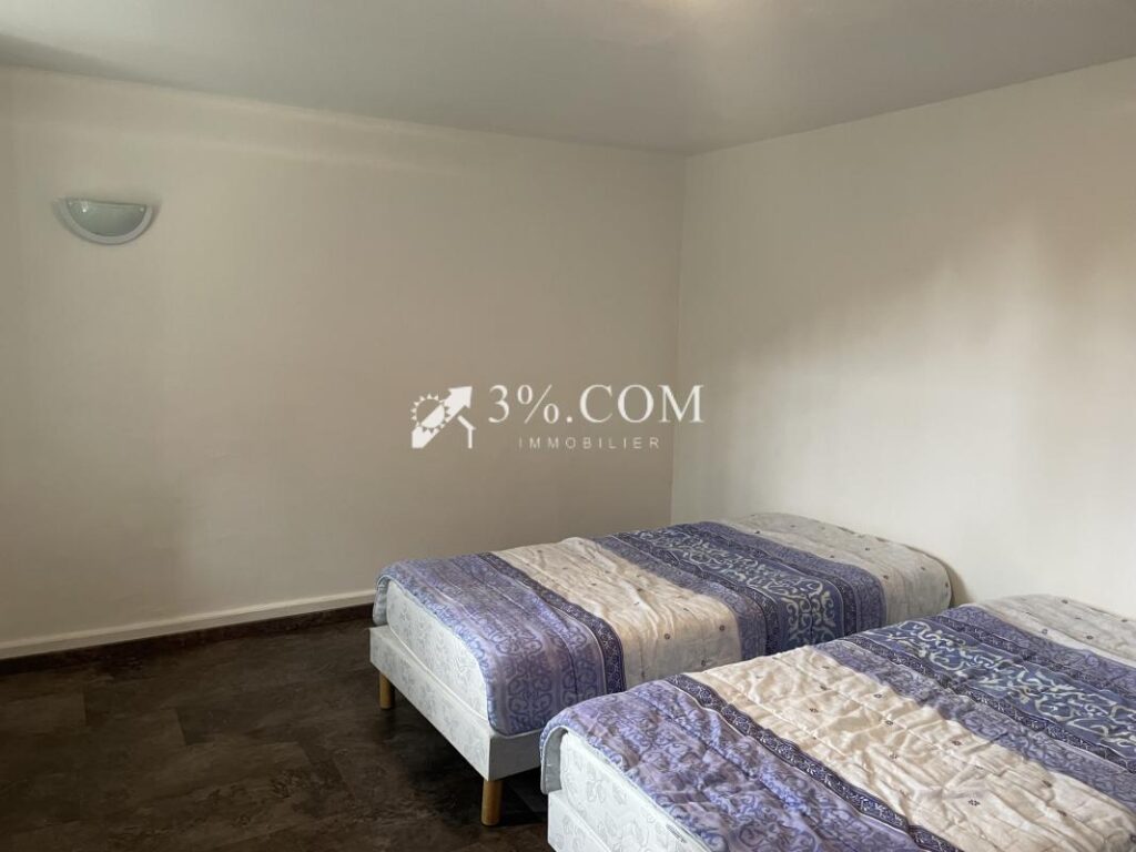 Maison gite dans un cadre naturel – 25 pièces – NR chambres – 630 m²