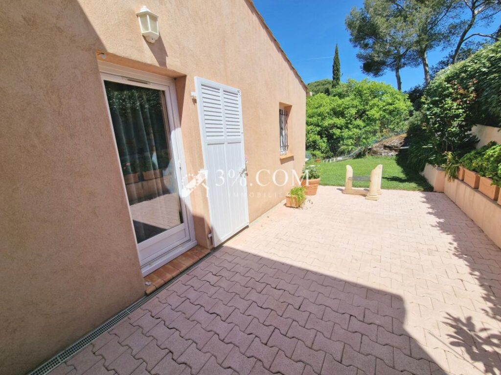 Villa spacieuse avec sous-sol total – 5 pièces – 3 chambres – 145 m²
