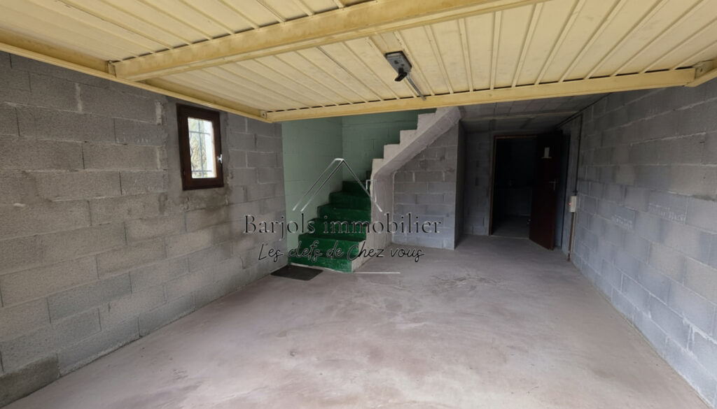 MAISON VUE ET OLIVIERS – 3 pièces – 2 chambres – 95 m²