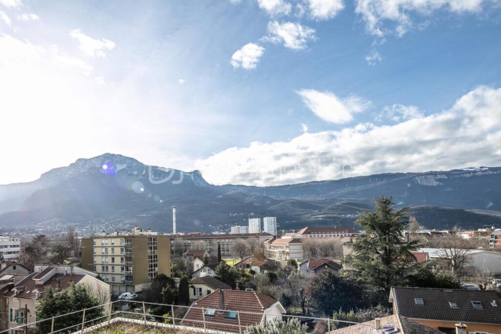 Appartement T3 de 70m2 avec terrasse – 3 pièces – 2 chambres – 70 m²