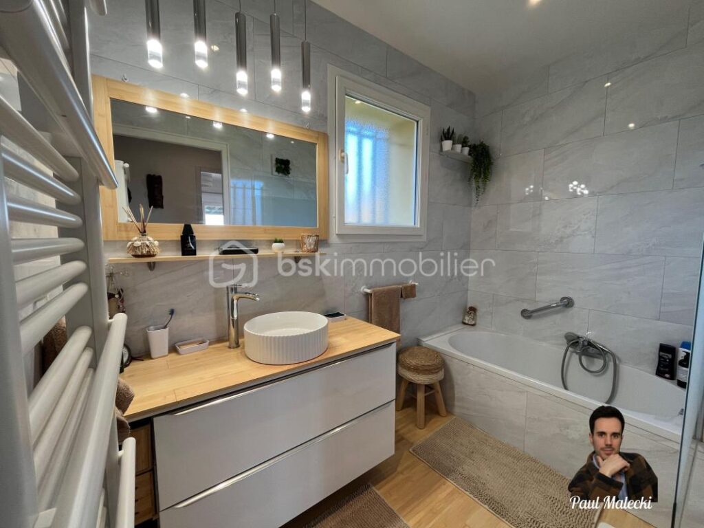 Villa plain-pied / Calme & Vue Chartreuse / Gare TER – 5 pièces – 4 chambres – 180 m²