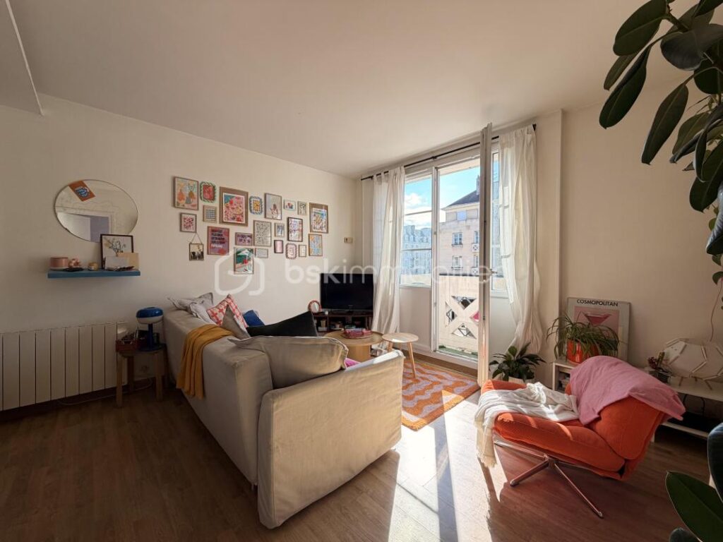 ADRESSE HISTORIQUE POUR UN APPARTEMENT IDÉALEMENT PLACÉ ! – 3 pièces – 2 chambres – 53 m²