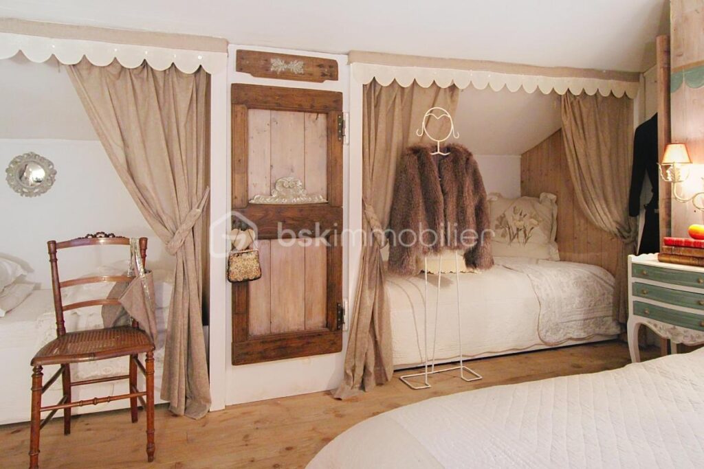 Coup de cœur : Ensemble de 3 maisons de caractère aux portes des Cévennes – 10 pièces – 5 chambres – 150 m²