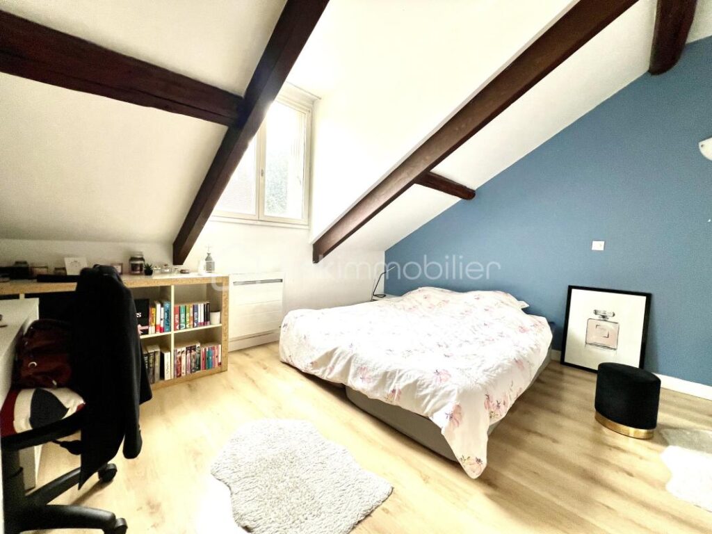 Maison bourgeoise au centre ville d’Etampes – 7 pièces – 6 chambres – 200 m²