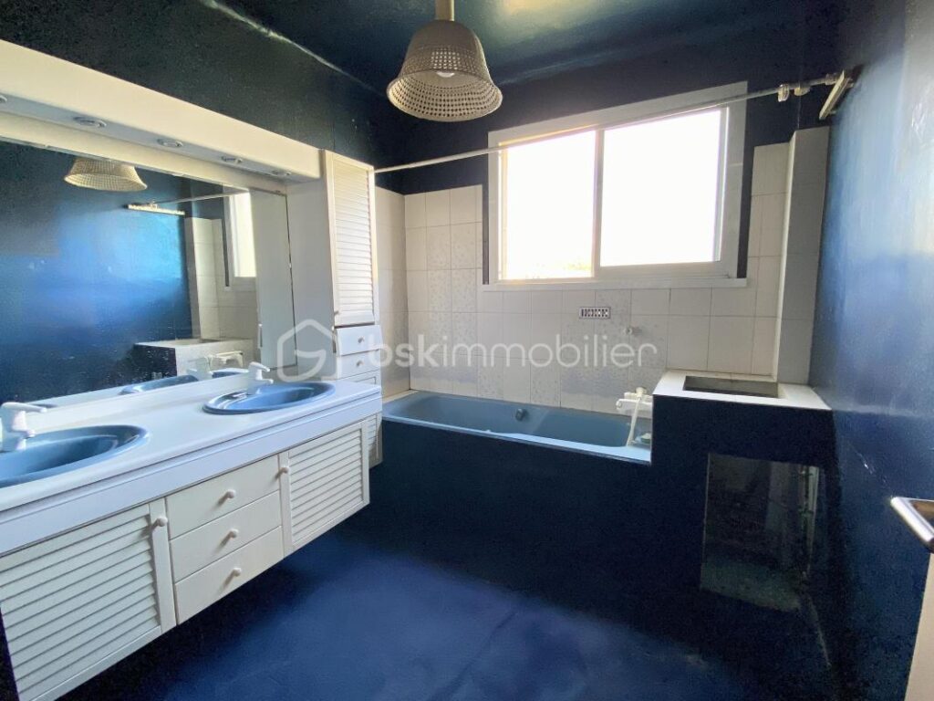 VILLE-D’AVRAY– Dernier étage – Double séjour modulable en 3ᵉ chambre” – 4 pièces – 2 chambres – 82 m²