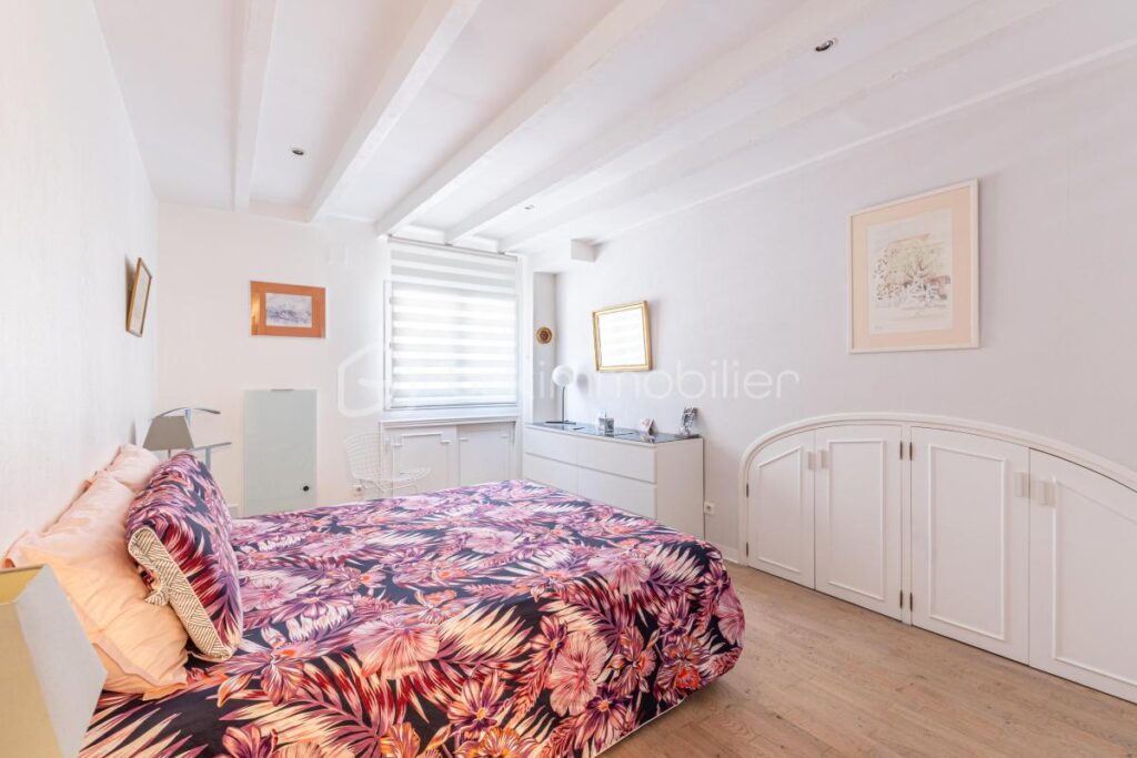 Appartement coup de cœur en duplex face à la mer à Hyères – 5 pièces – 4 chambres – 165 m²