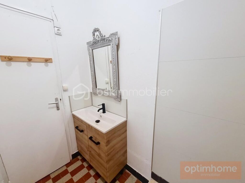 Maison de campagne en pierre – 6 pièces – 3 chambres – 112 m²