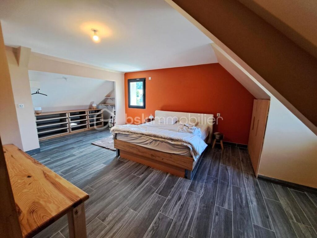 Maison récente de type 6 avec vue dégagée sur belle parcelle de 650 m² – Secteur de la Caronnée – 6 pièces – 4 chambres – 155 m²