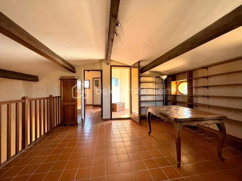 EXCLUSIVITÉ – Maison au calme absolu avec annexe – Plateau de Puyricard – 8 pièces – 5 chambres – 230 m²