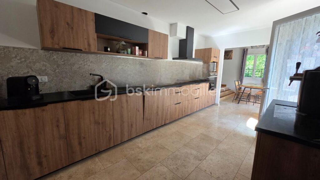 MAISON MONCAUT- 4 CHAMBRES-PISCINE- GARAGE – TERRAIN 3 HECTARES – 5 pièces – 4 chambres – 164 m²