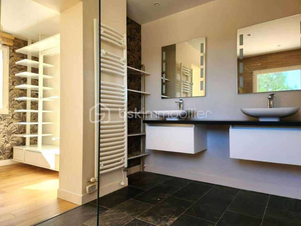 Superbe villa avec vue imprenable – 7 pièces – 4 chambres – 192 m²