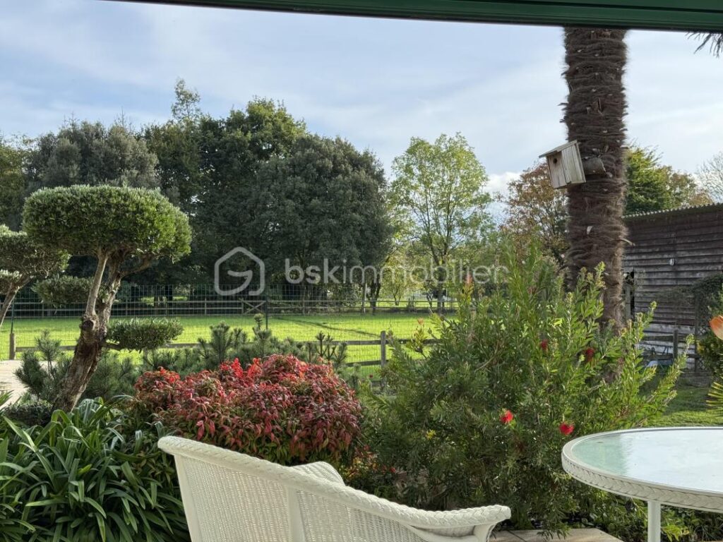 Maison d’exception de 200 m² avec piscine et domaine de 15 000 m² – Cadre naturel préservé – Le Mesnil-Roch (axe Rennes-Saint Malo) – 9 pièces – 5 chambres – 200 m²