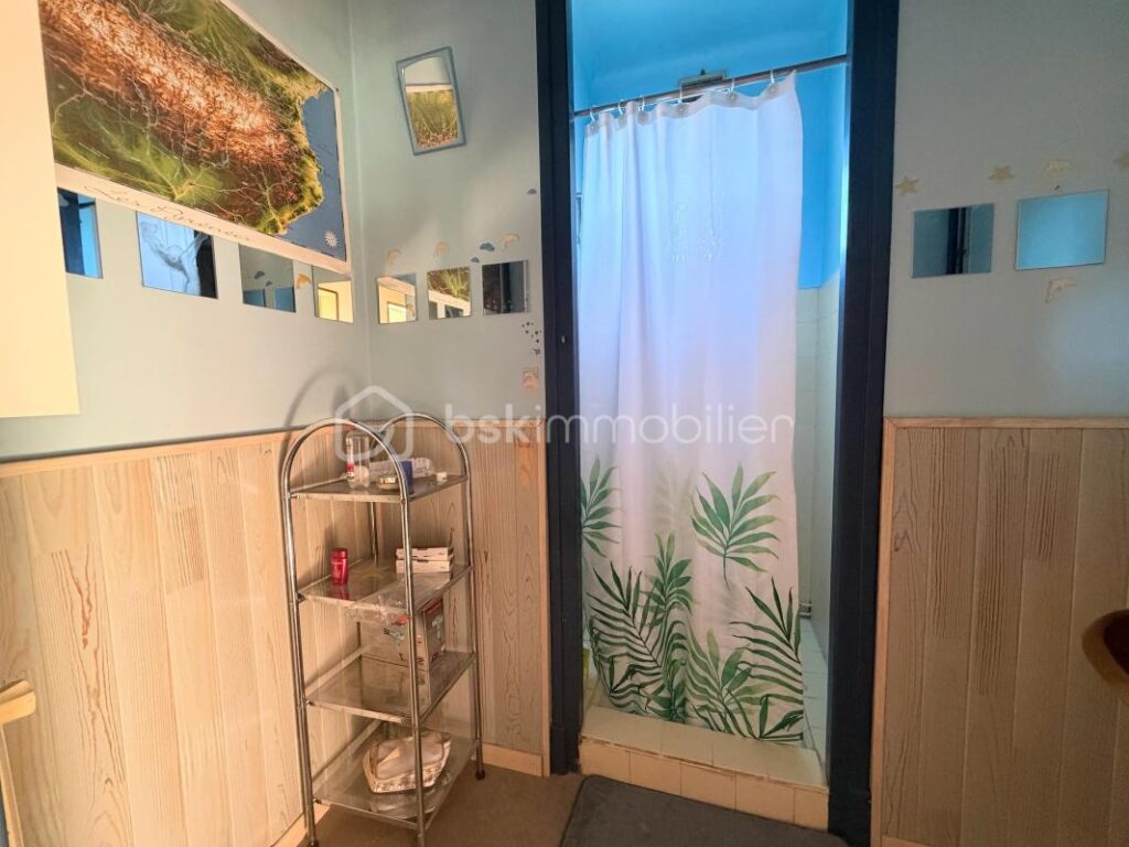 Appartement lumineux, idéalement situé dans un secteur recherché – 3 pièces – 2 chambres – 63 m²