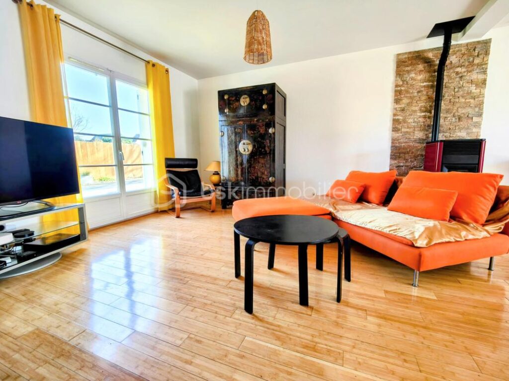 A l’abris des regards, belle maison familiale av 4 chambres et garage – 6 pièces – 4 chambres – 146 m²